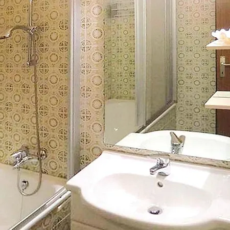 Apartment In Bodensdorf Am See *